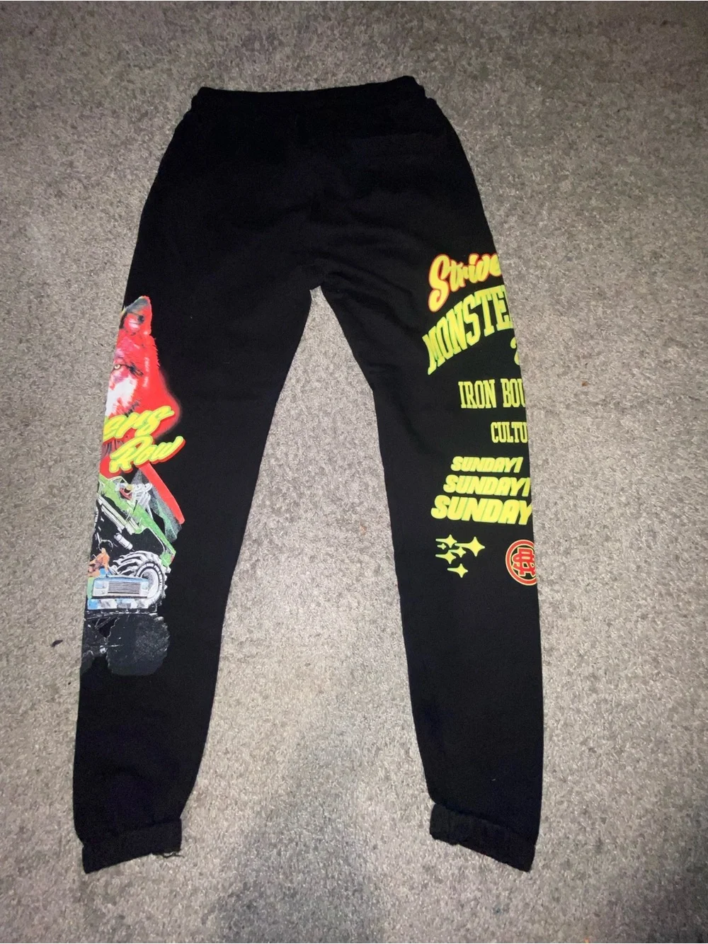 Strive P.S Row Graphic Jogger Sweatpants Black Mens Small Streetwear Wolf Print